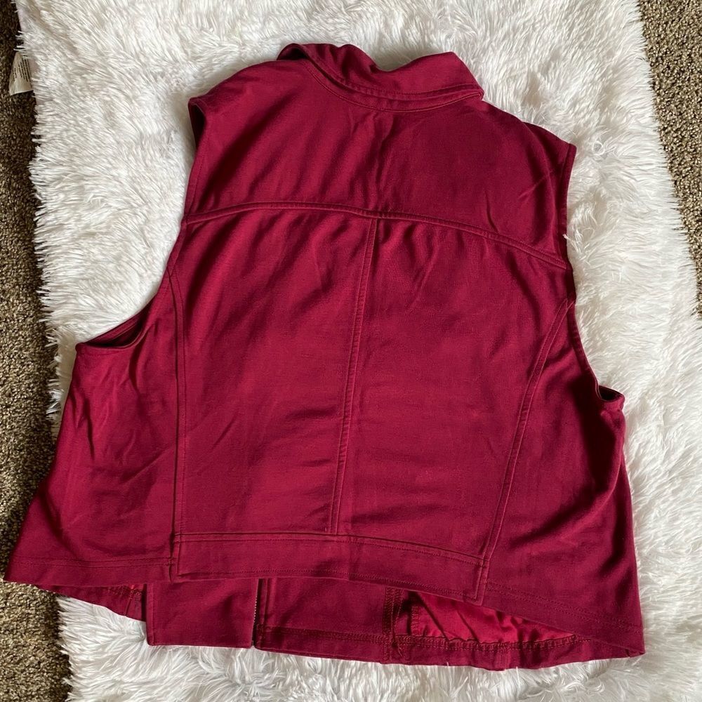Torrid Vest‎ - Picture 5 of 9